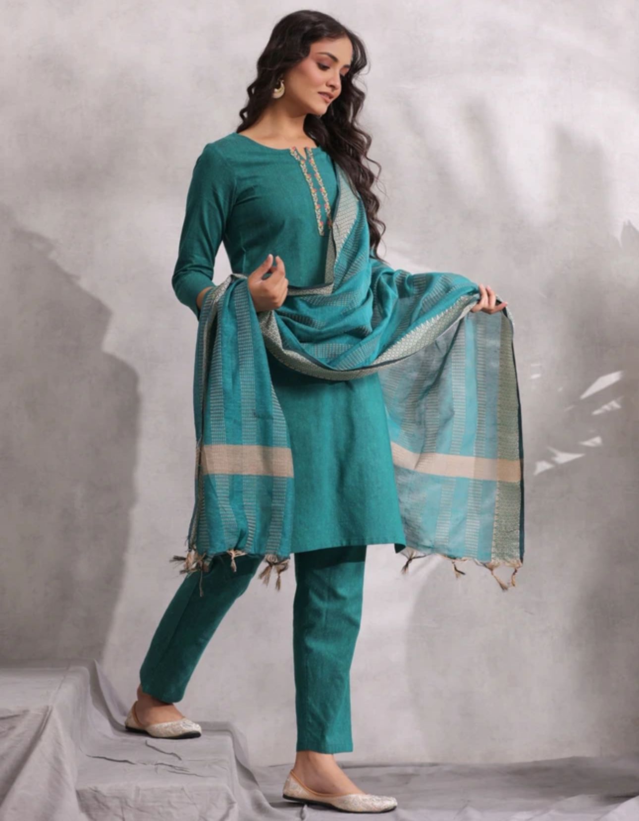 Women's Green Ethnic Motifs Straight Kurta with Trousers & Dupatta in Germany