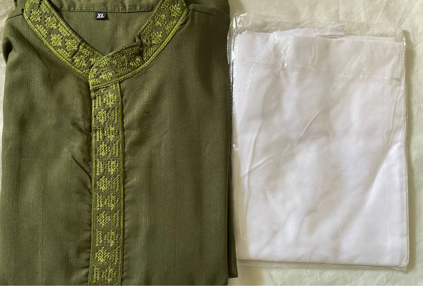 Mens Kurta Designer Magic Cotton Slub Kurta Payjama in Germany