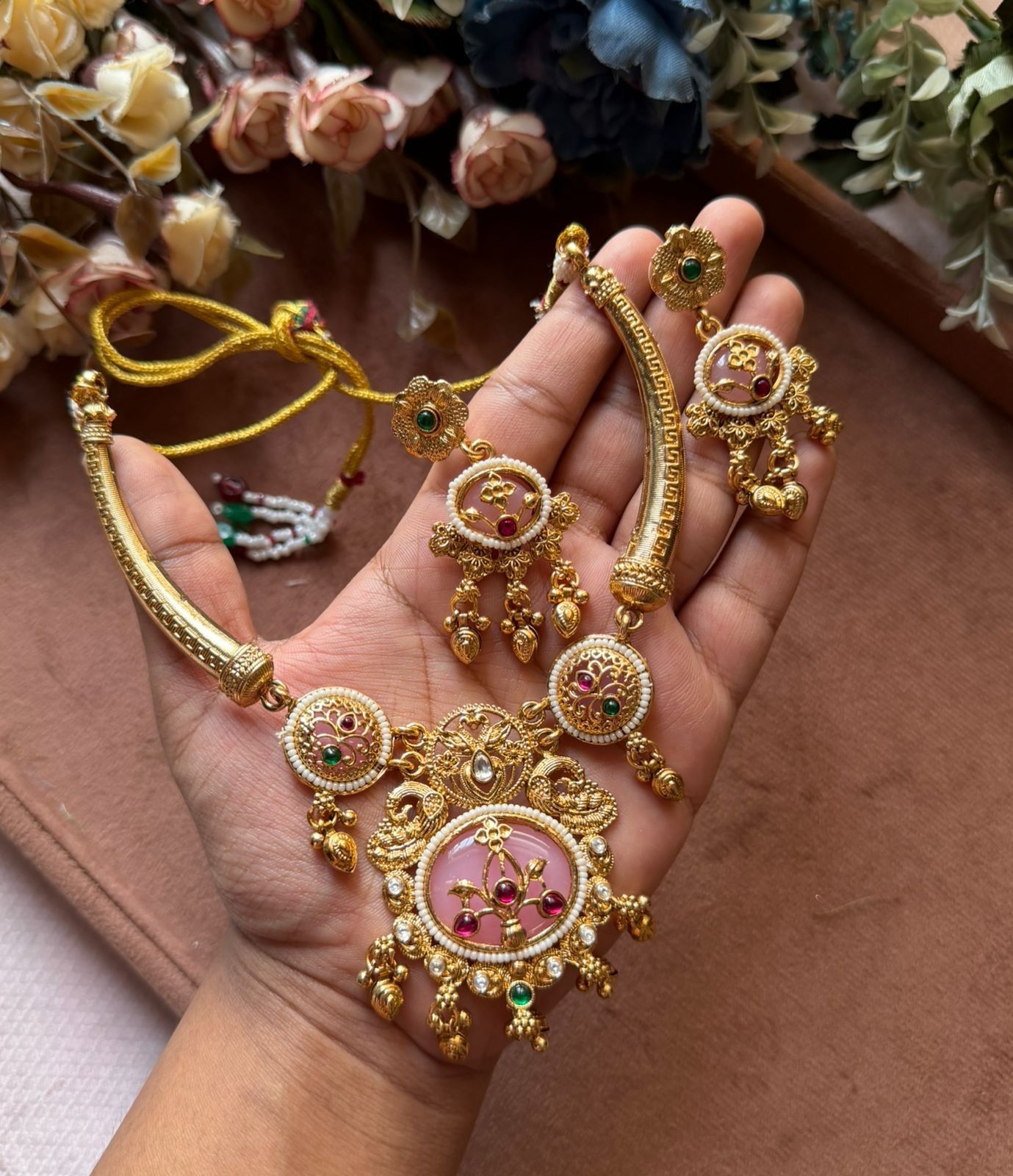 Traditional Antique Gold Plated Choker Jewelry Set for Women in Germany
