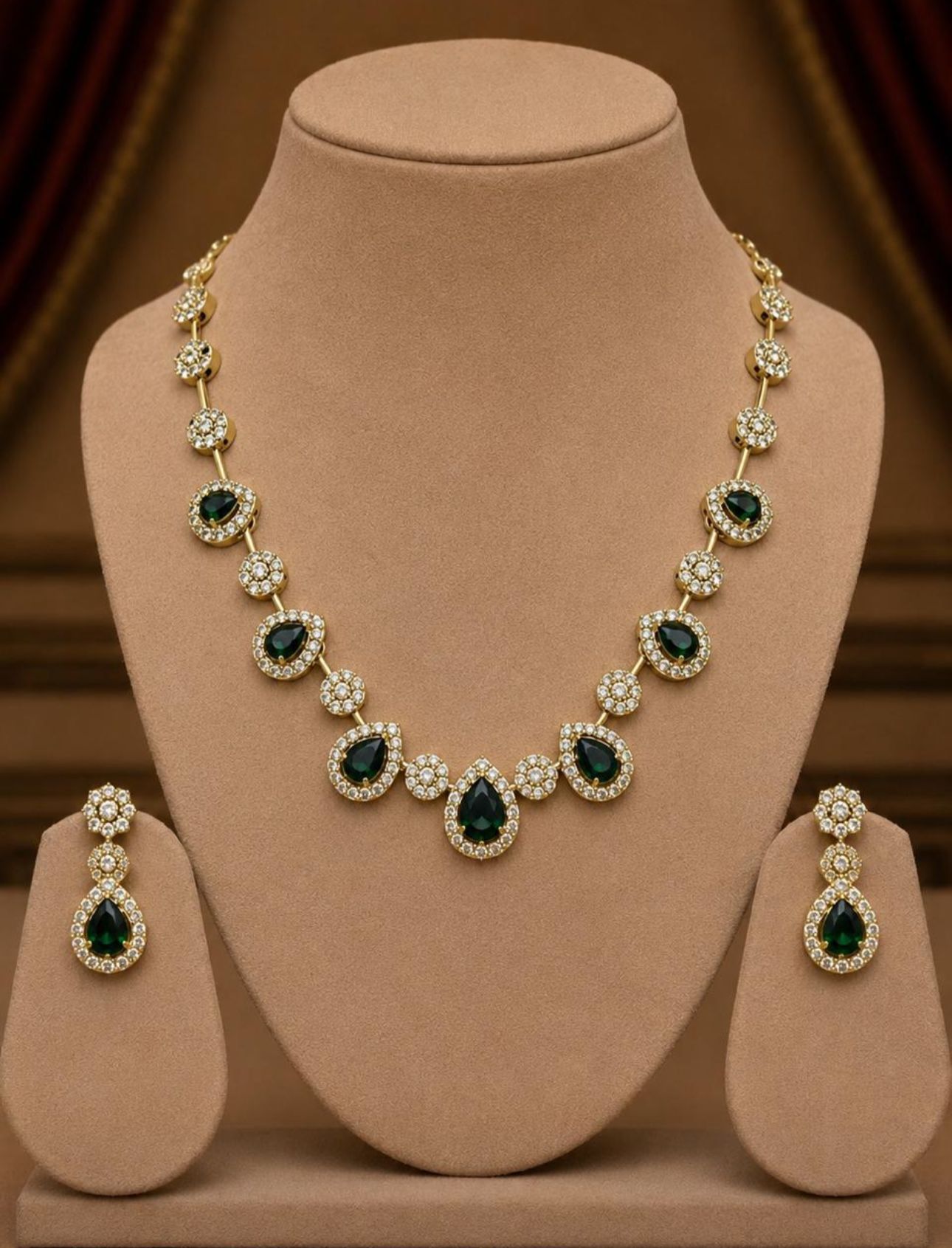 Gold-Tone Plated Green Jewellery Set for Women in Berlin