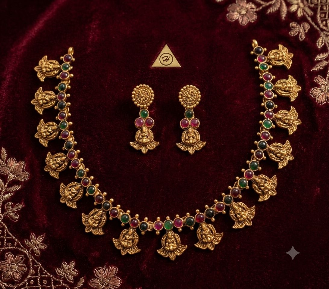 Golden Dewdrop Necklace Set in Germany