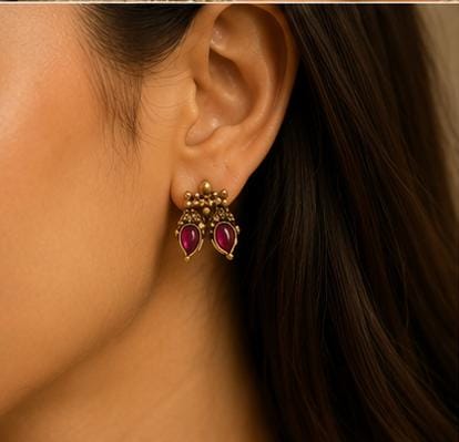 Traditional Antique Gold Jewelry Set with Ruby Stones in Germany