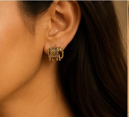 Antique Gold-Plated Elephant Motif Pendant Necklace and Stud Earrings Set in Germany