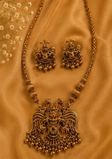 Traditional South Indian Antique Gold Temple Jewelry Set in Germany