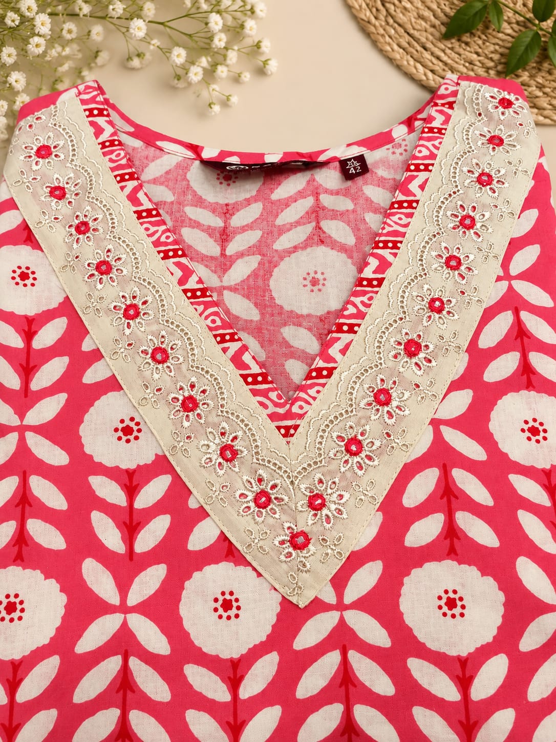 Women's Red Printed Cotton Kurta Pant Set with Dupatta in Berlin