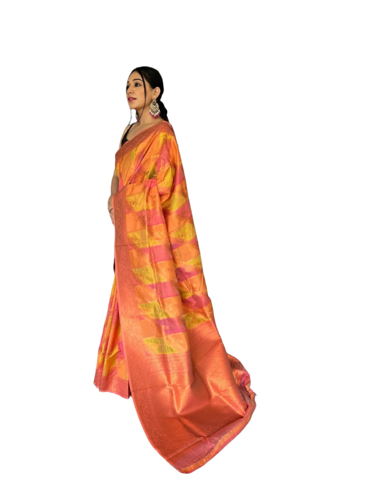 Pure Tissue Silk Saree With Gold Zari in Essen