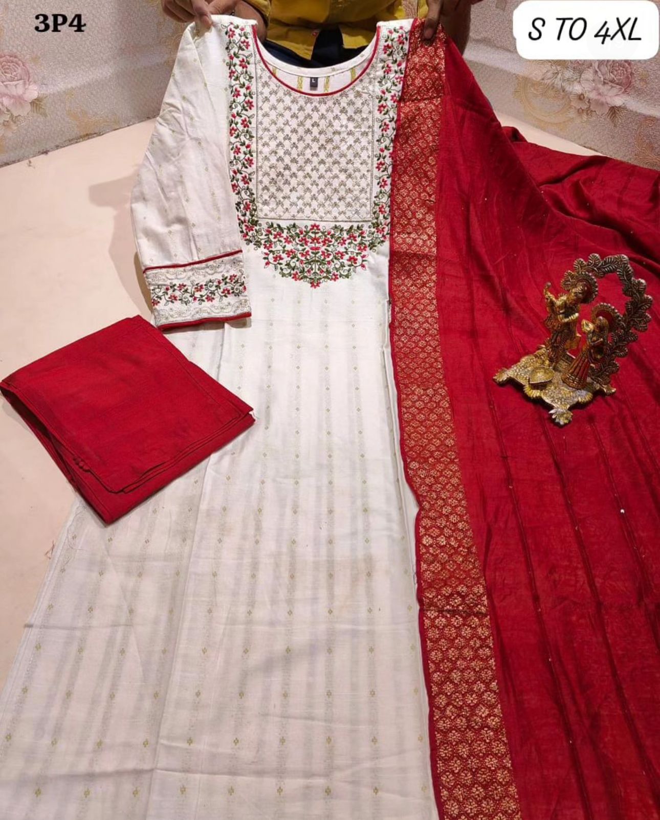 Women Kurta set in Berlin