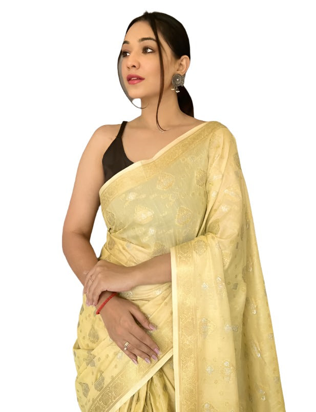 Wedding wear silk saree in Berlin