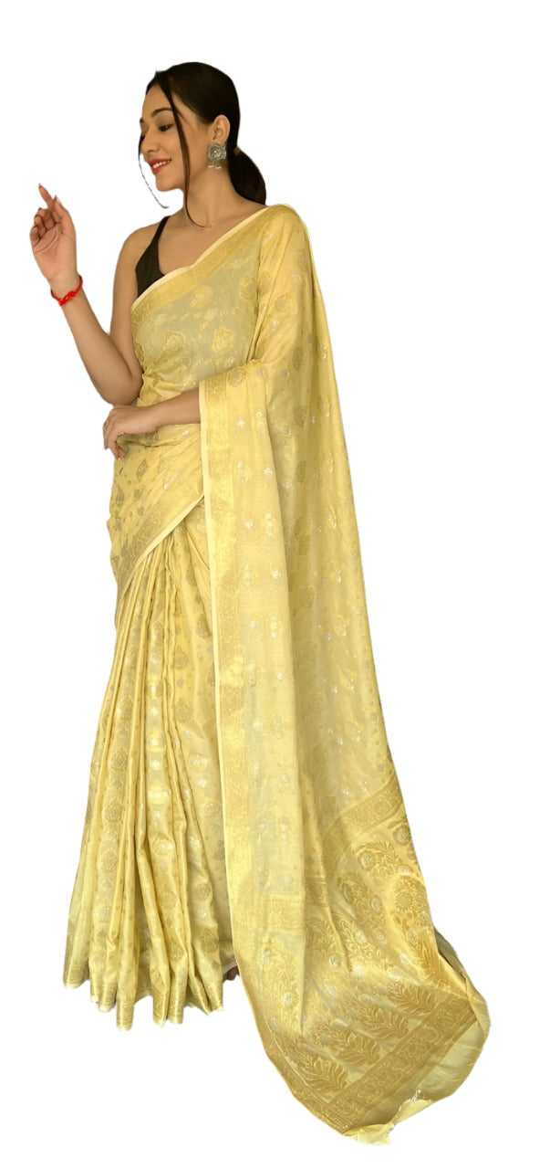Wedding wear silk saree in Berlin