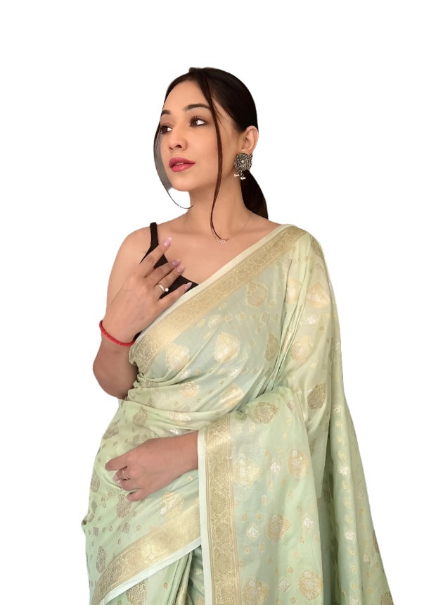 Wedding wear silk saree in Berlin