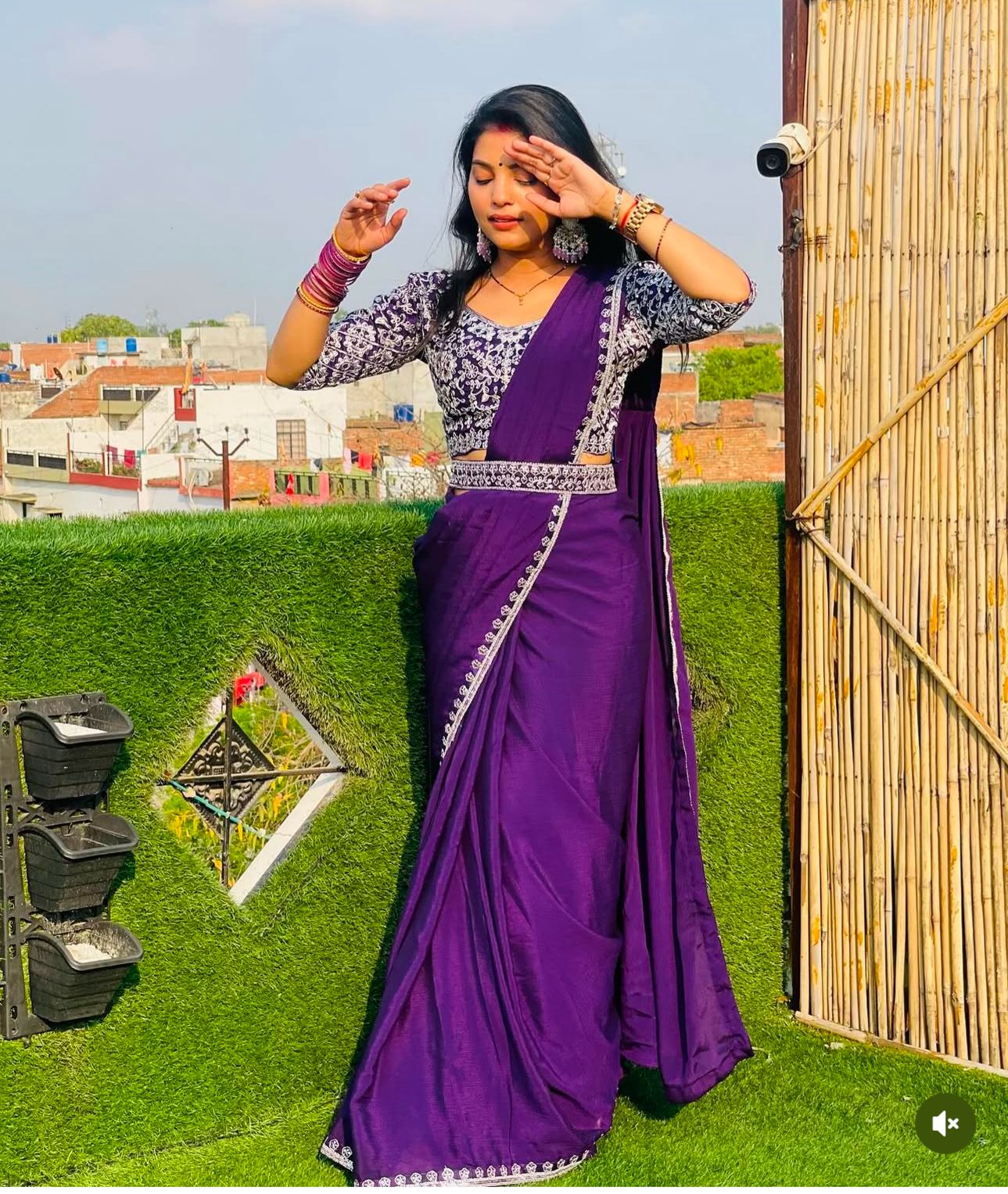 Ready To Wear Saree With Stitched Blouse In Berlin