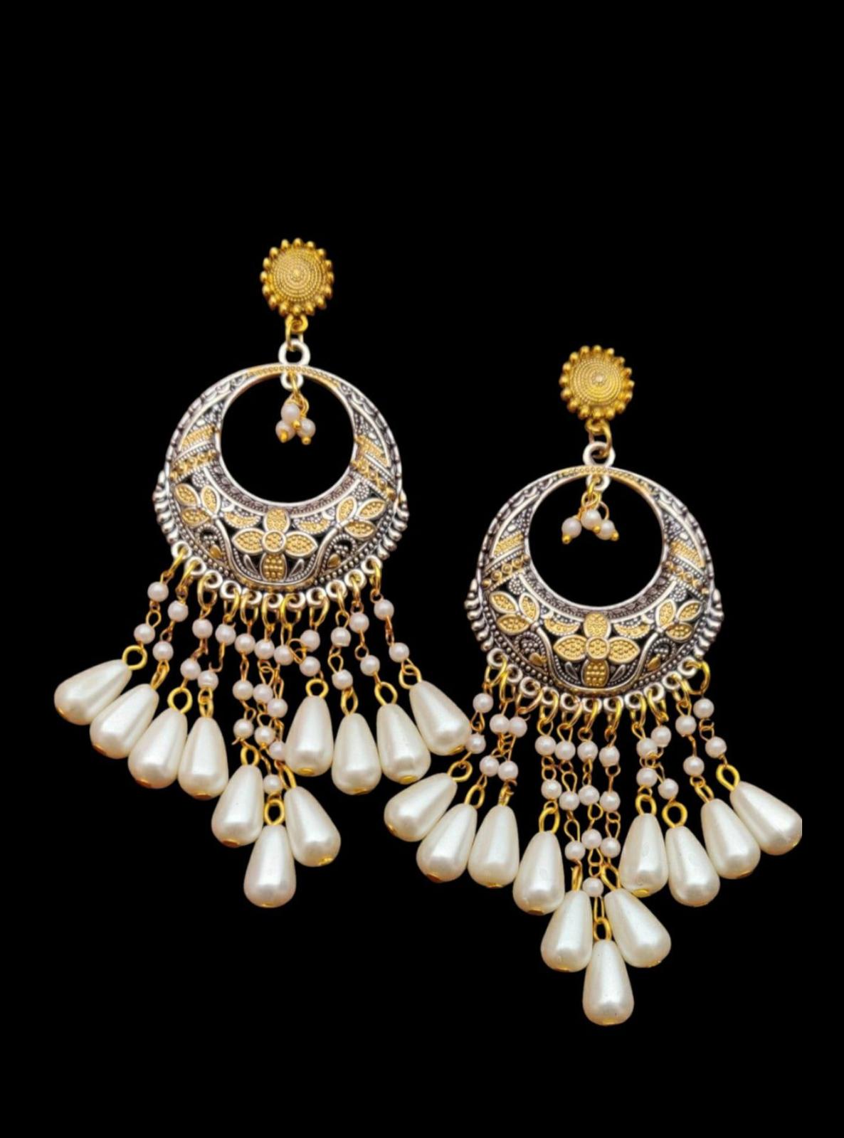 Gold plated Long Earring in Berlin