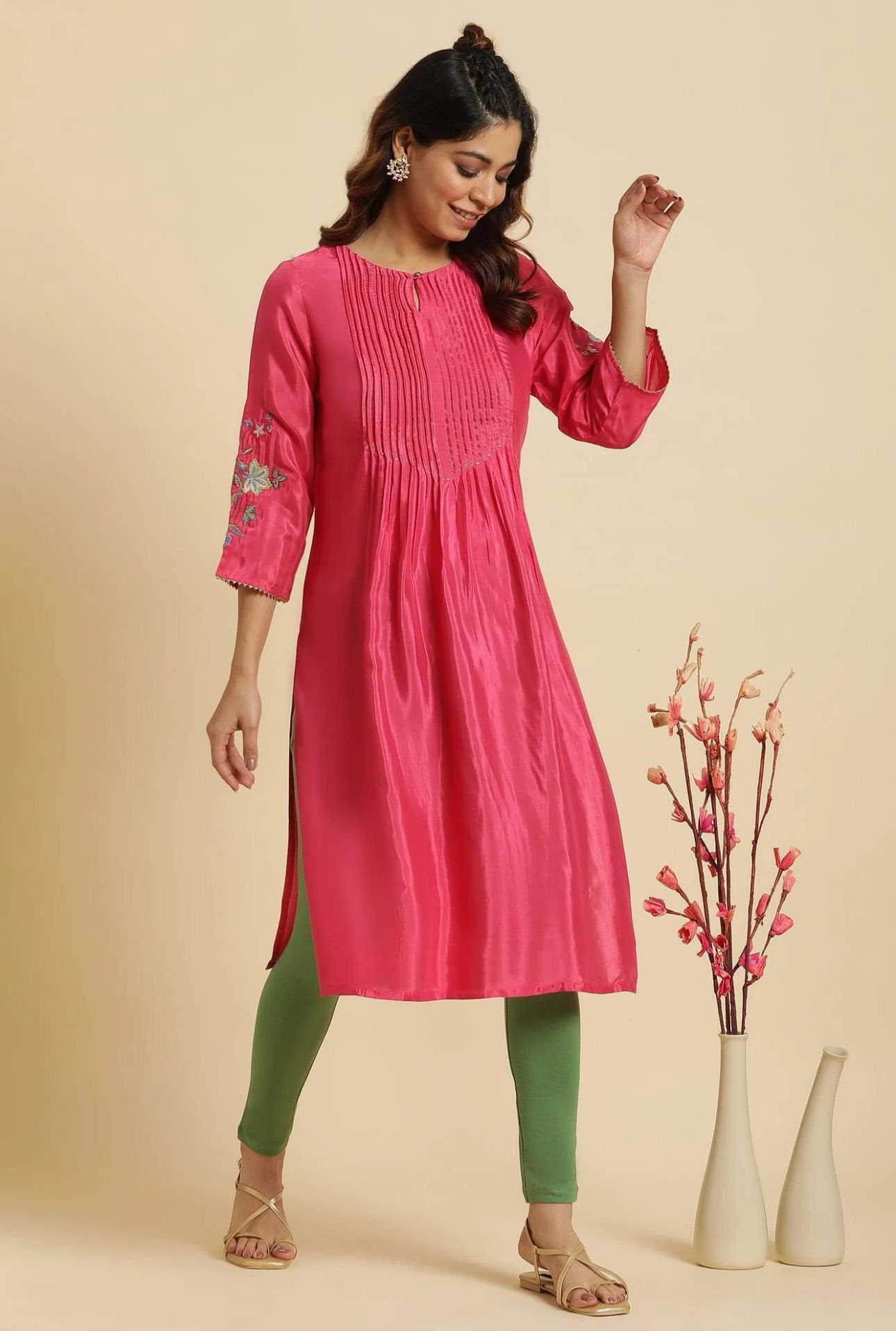 Pink Floral Embroidered Festive Kurta in Berlin