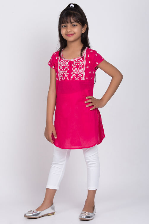 Pink Cotton Solid Kurta Leggings Set in Berlin