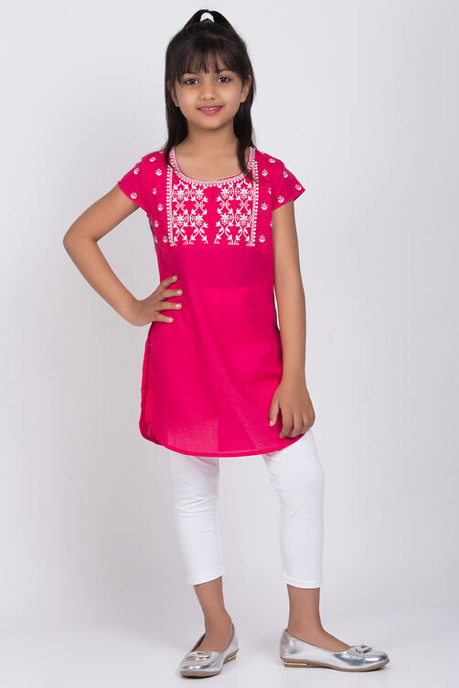 Pink Cotton Solid Kurta Leggings Set in Berlin