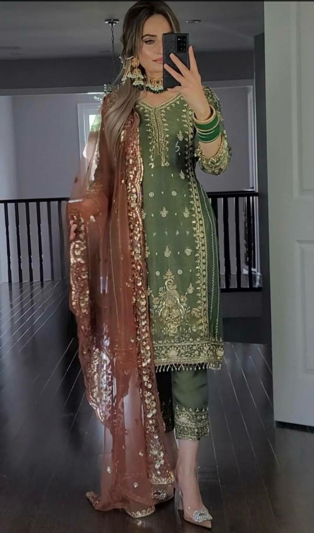 Punjabi Outfit In Germany