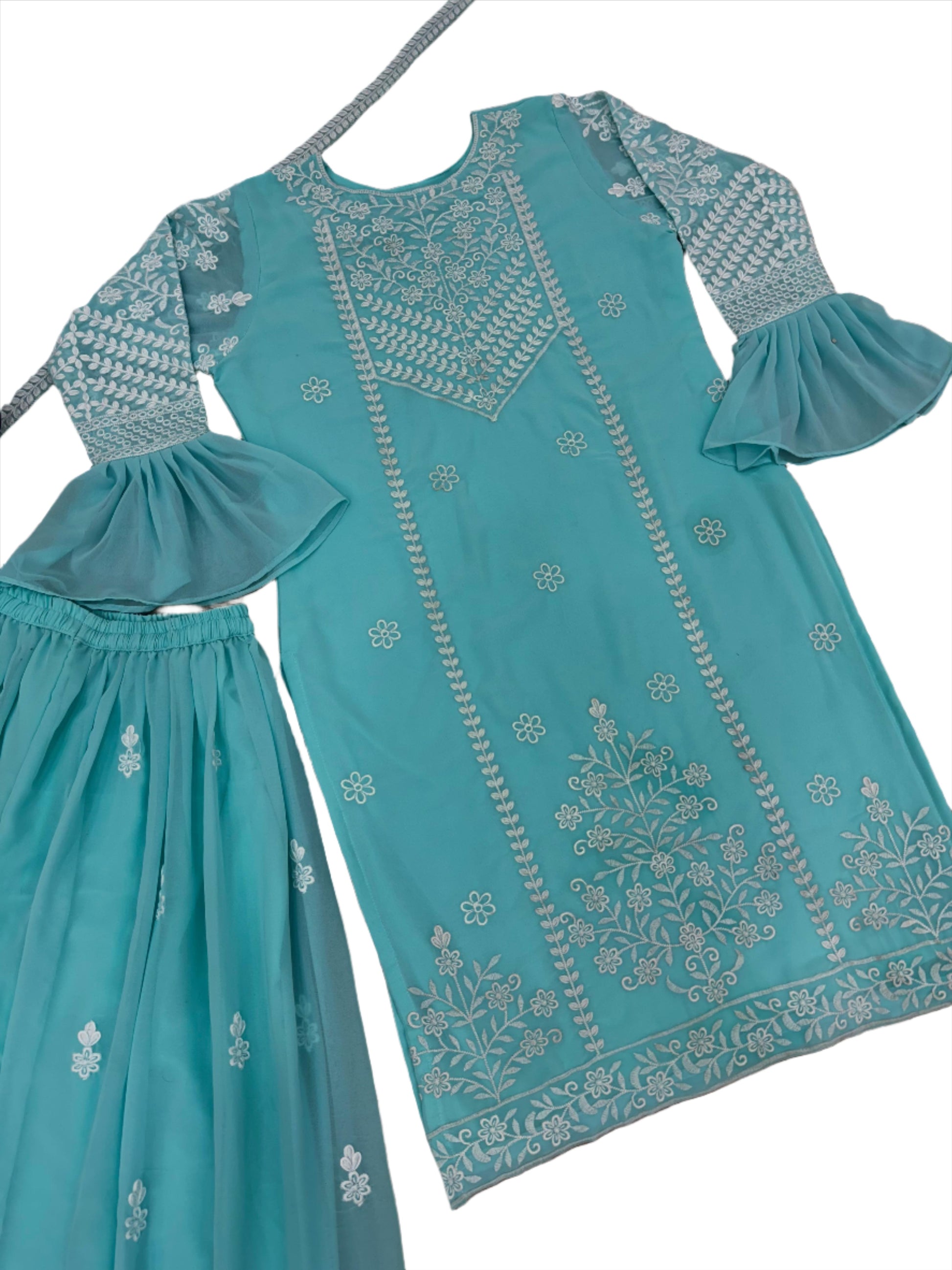 Heavy Embroidery Thread Work Outfit In Germany