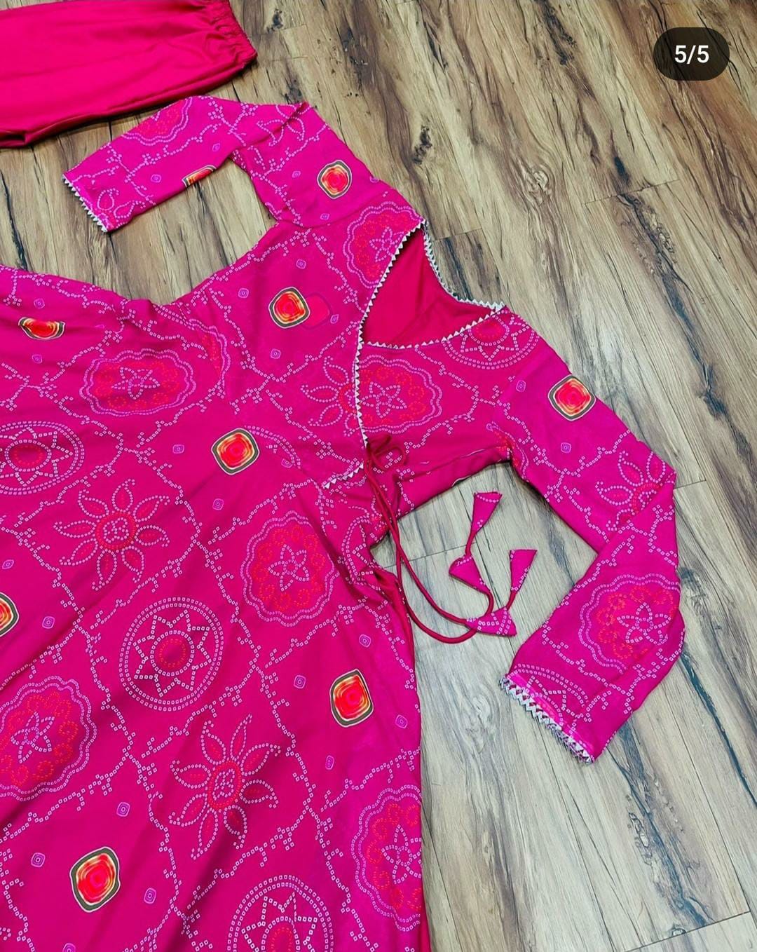 Beautiful Designer Suit on Heavy Georgette Fabric With inner and bandhani digital print(Pakistani Collection)