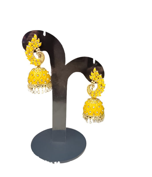 Latest Stylish Golden Jhumki & Kundan Earrings For Girls & Women