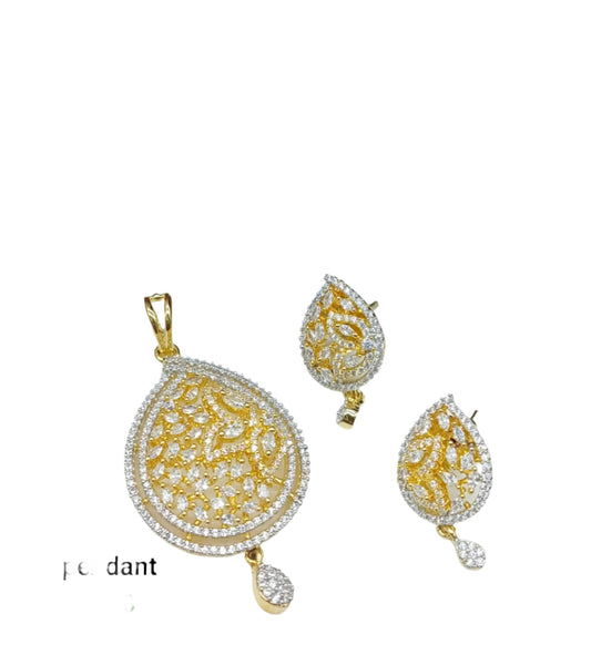 AD Pandent set with chain In Munich