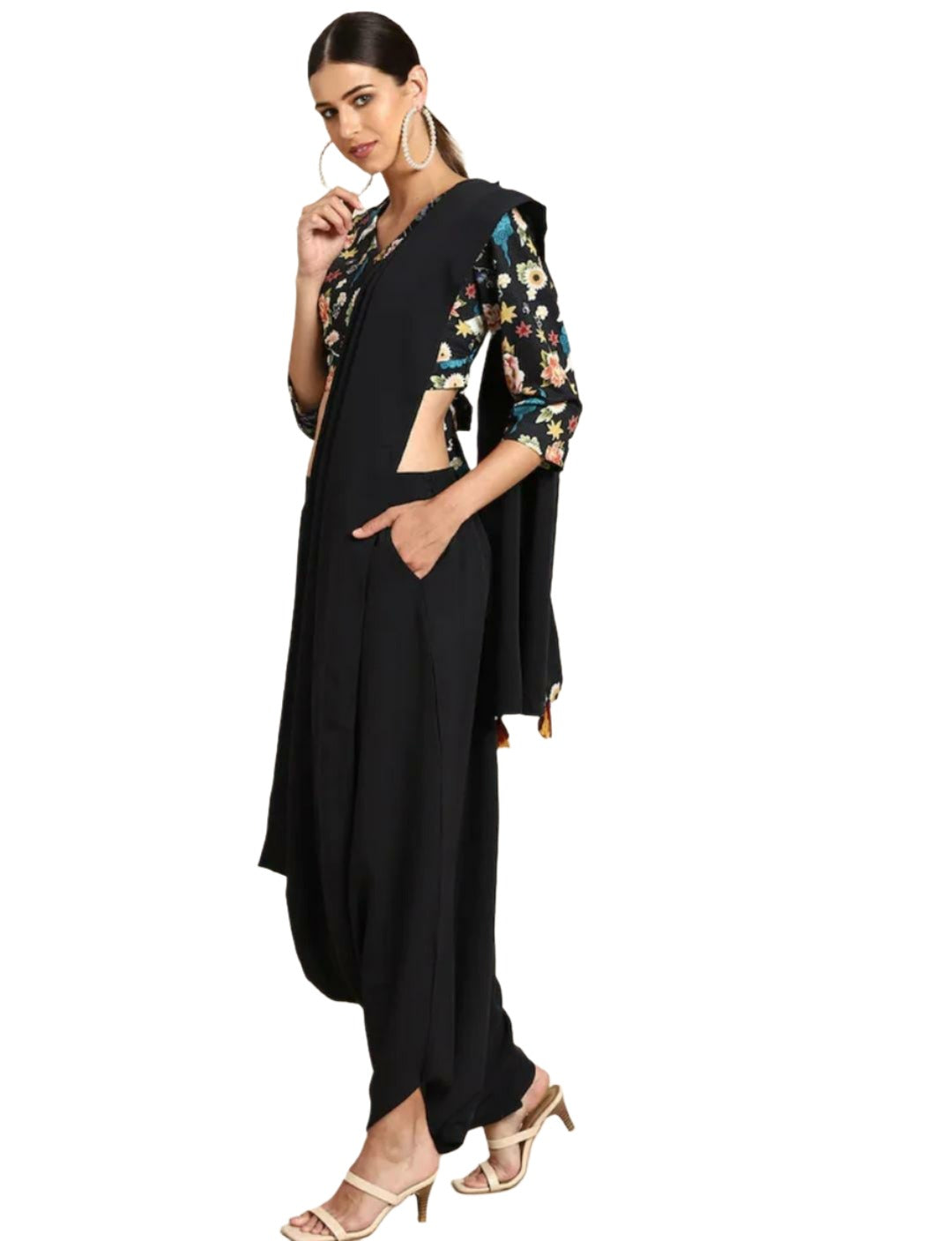 Schwarzes reguläres Oberteil mit Blumenmuster für Damen und Haremshose mit befestigter Dupatta