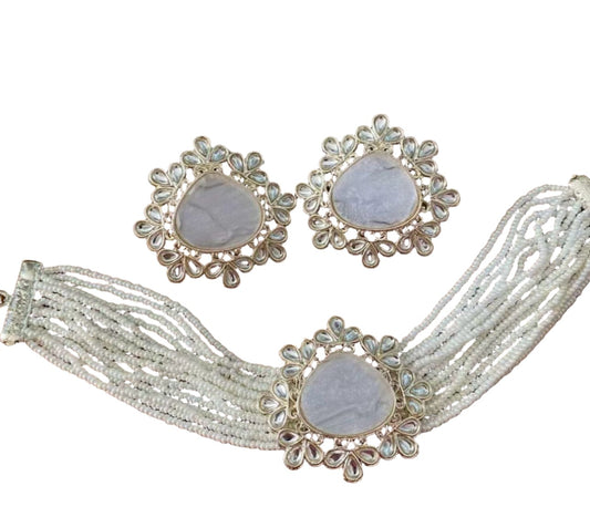 Triangle Shape Choker Necklace Set In Germany