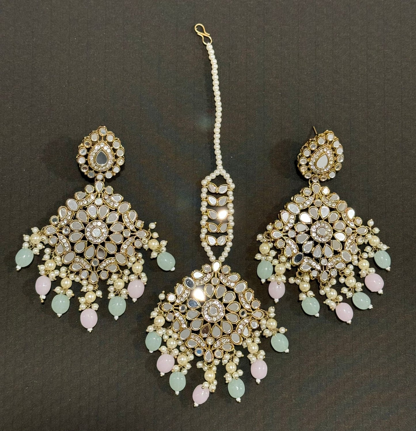 Mirror Kundan Earrings With Maang Tikka