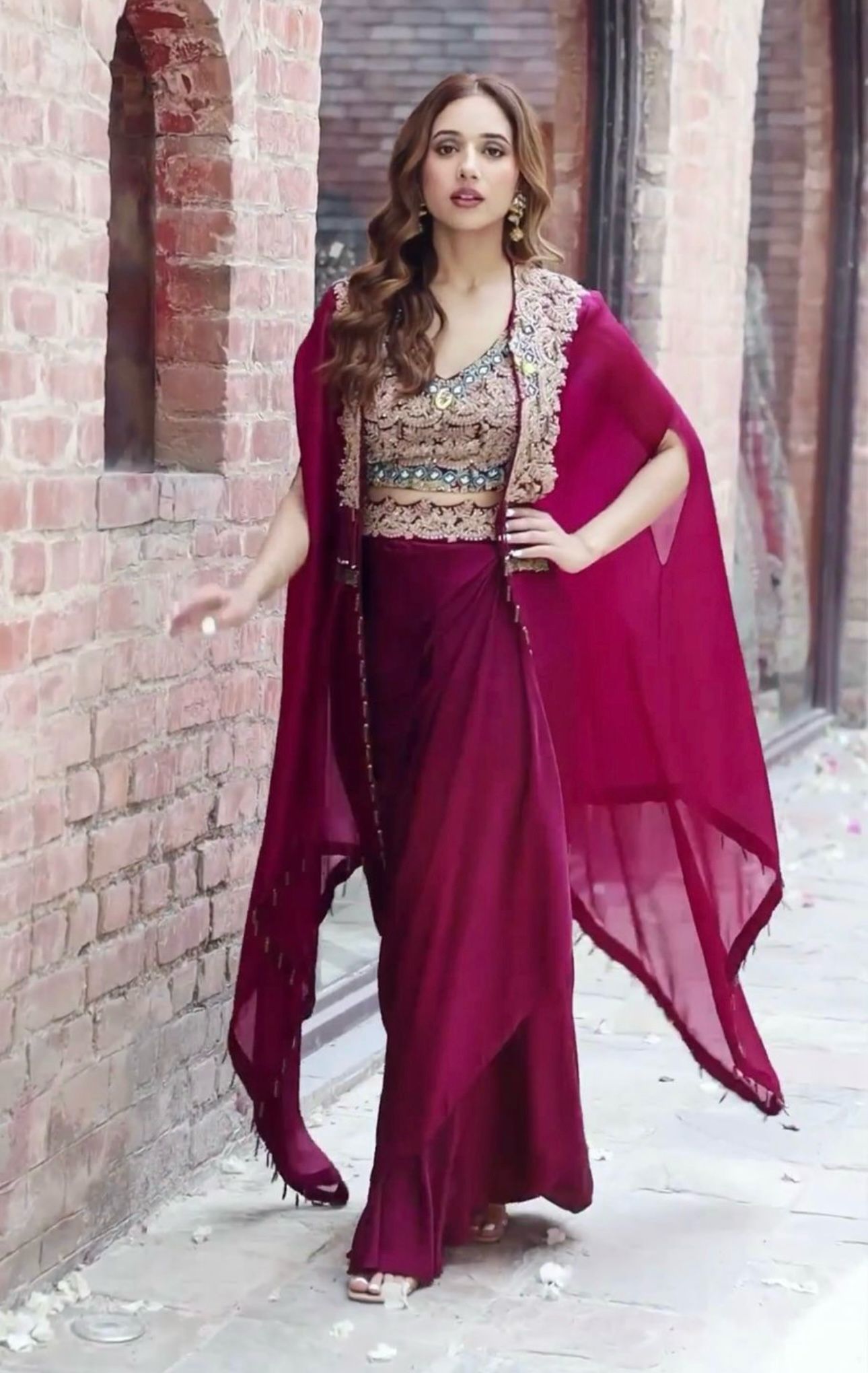 New Super Trending Party Wear Crop Top ,Shrug with Skirt