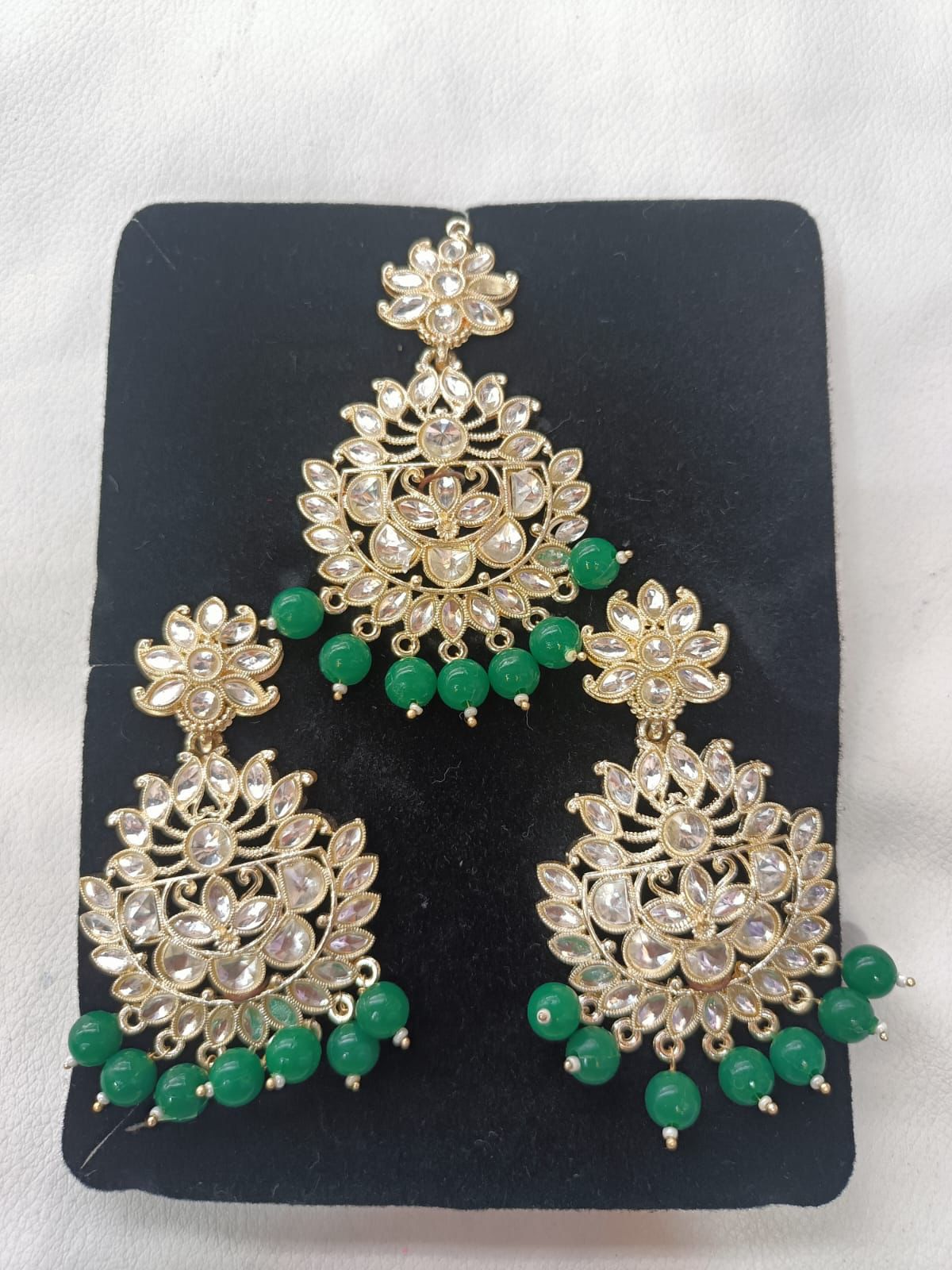Green Gold Plated Pearl and Kundan Maang Tikka with Earrings for Women