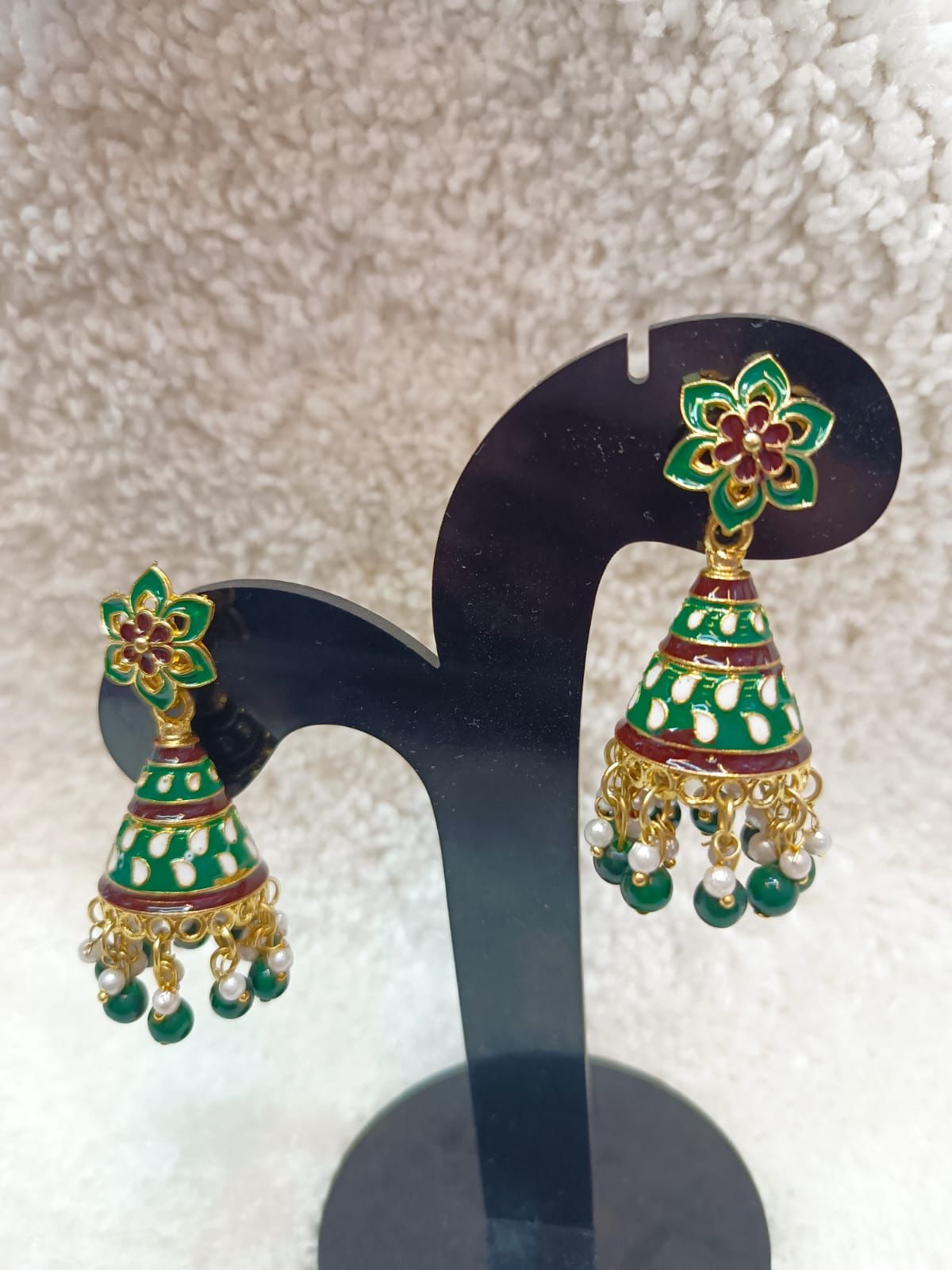 Gold-Plated Dome Shaped Kundan And Beaded Jhumkas