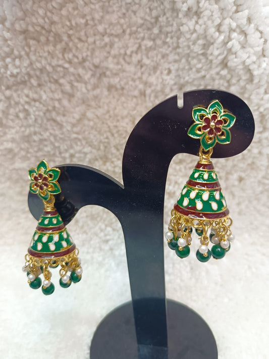 Gold-Plated Dome Shaped Kundan And Beaded Jhumkas