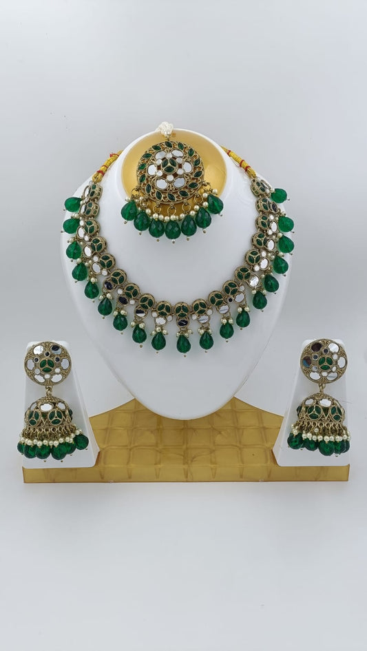 Mirror Necklace earring with Mangtika in Hamburg