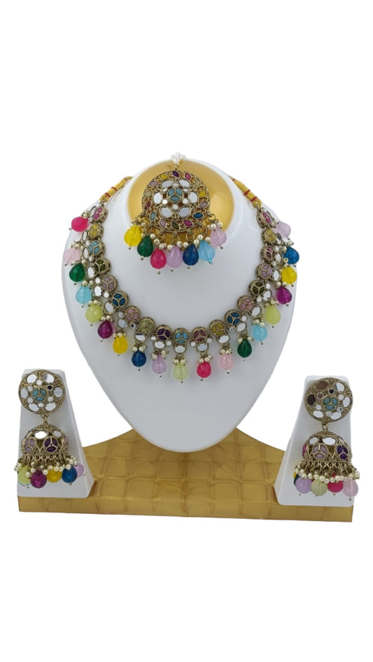 Mirror Necklace earring with Mangtika in Hamburg