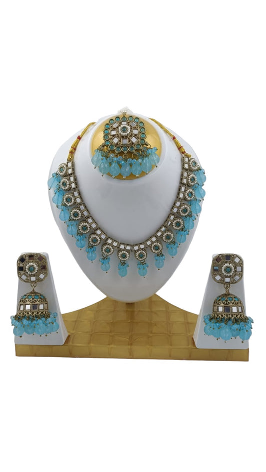 Mirror Necklace With earring and Mangtika in Hamburg