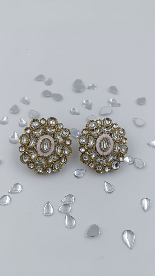 Stone Kundan Flower Stud Earring in Berlin