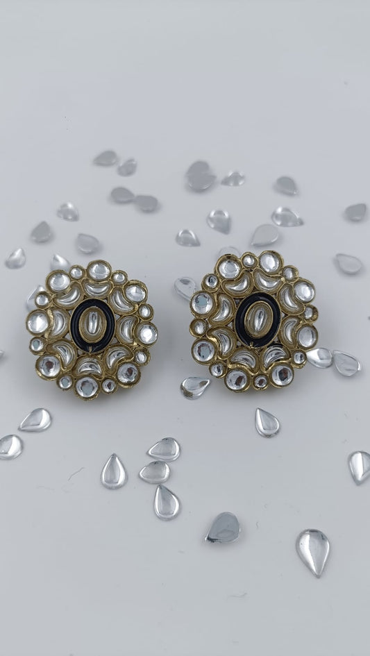 Stone Kundan Flower Stud Earring in Berlin