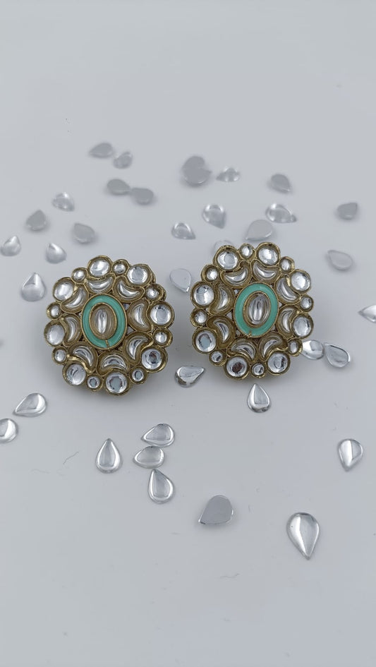 Stone Kundan Flower Stud Earring in Berlin