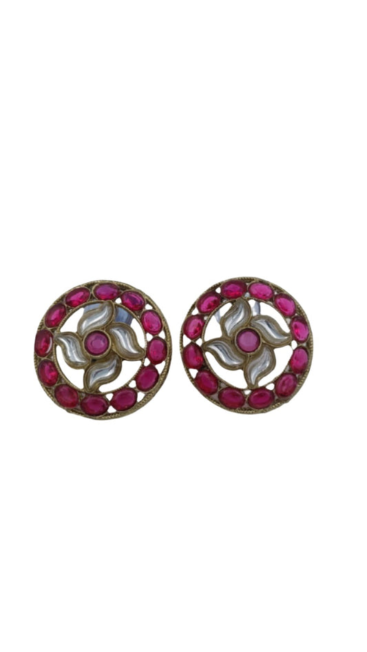 Kundan Stud Earring in Hamburg