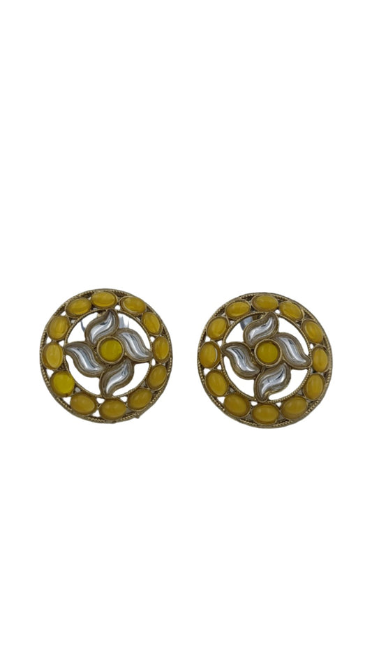 Kundan Stud Earring in Hamburg