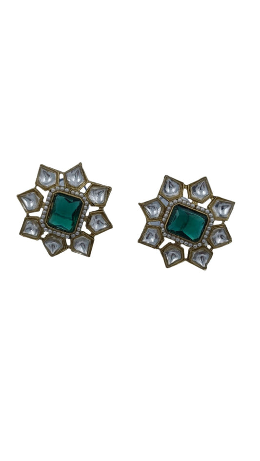Kundan Stud Earring in Essen