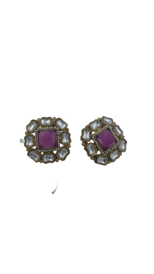 Kundan Stud Earring in Munich