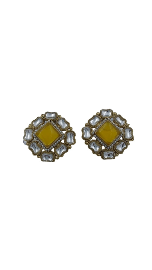 Kundan Stud Earring in Munich