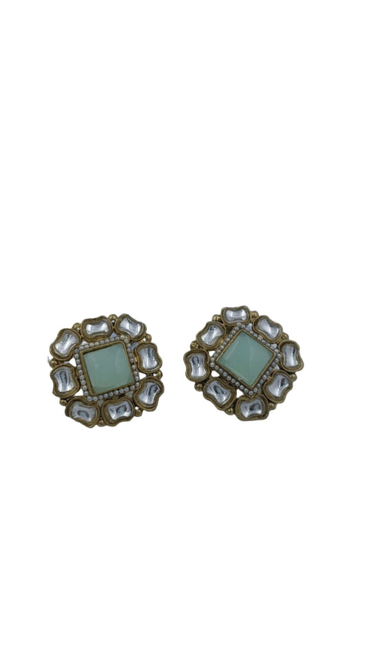 Kundan Stud Earring in Munich