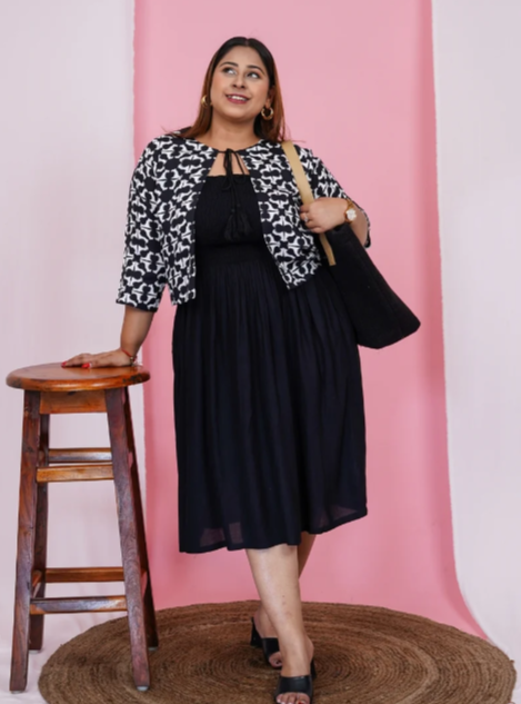 WOMEN'S PLUS SIZE GEOMETRIC PRINT DRESS WITH SHRUG IN MUNICH