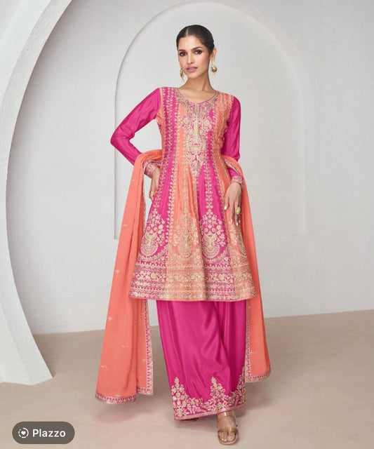 PREMIUM CHINNON SILK Suit in Paris
