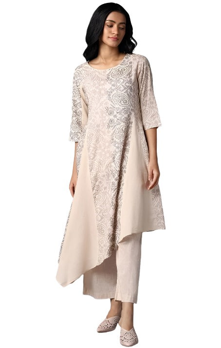 Asymmetric kurta In Floral Print And Round Neck in Berlin