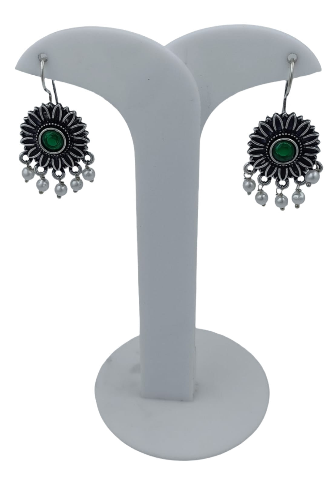 Flower shaped earnings in Berlin