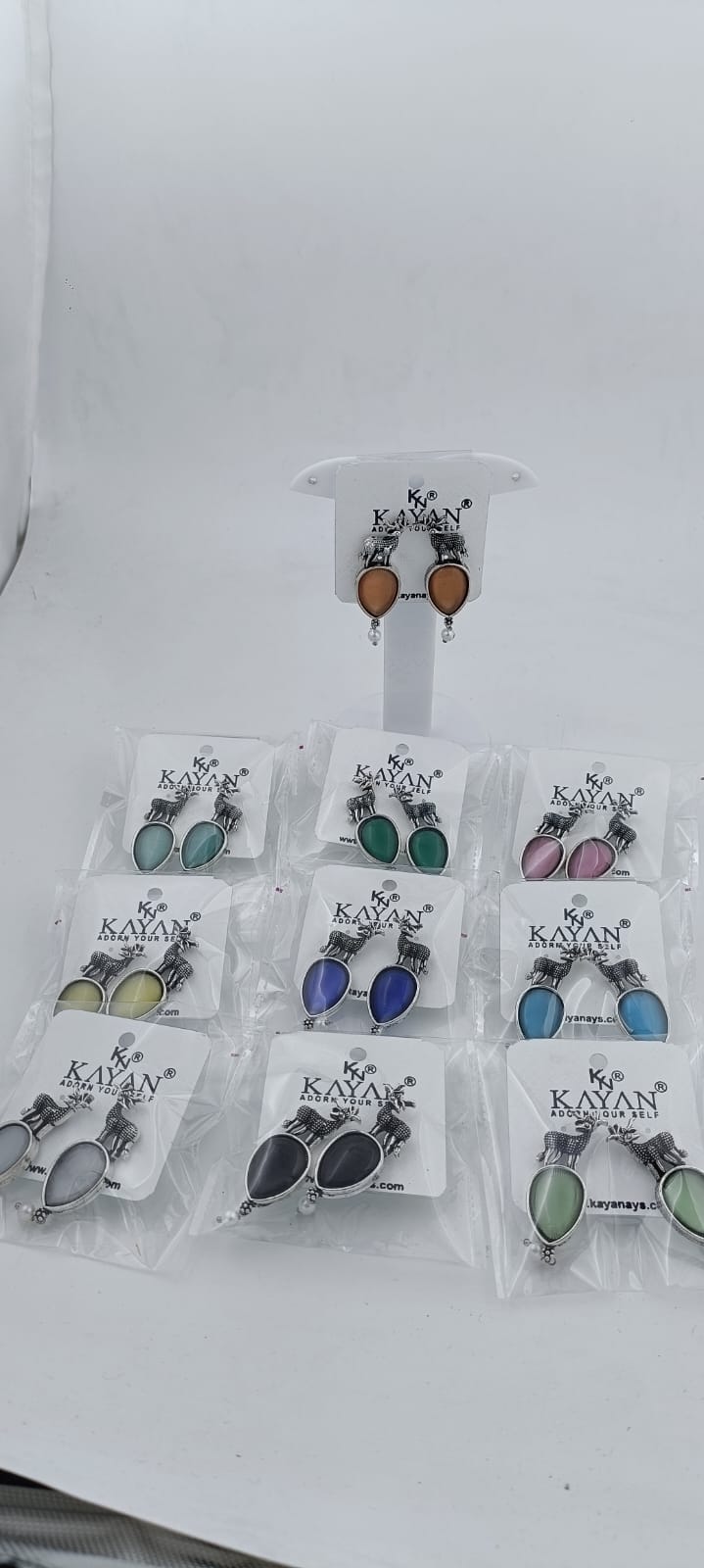 MONALISA STONE ANIMAL SHAPE Earrings  in Munich