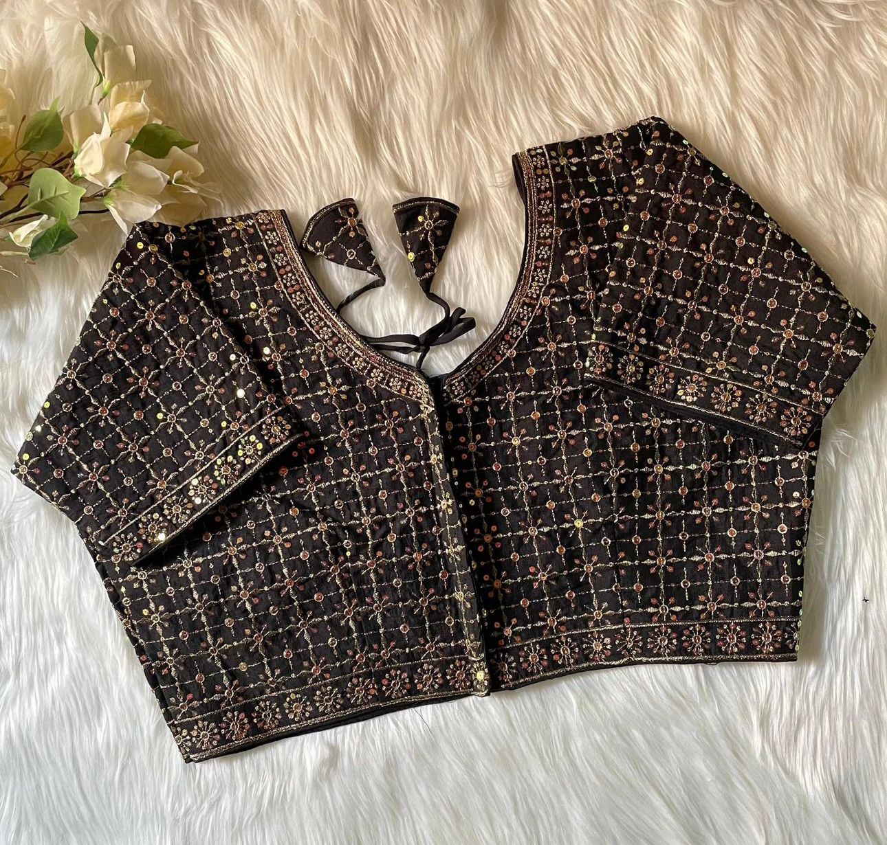 Plus Size stitched blouse in Germany