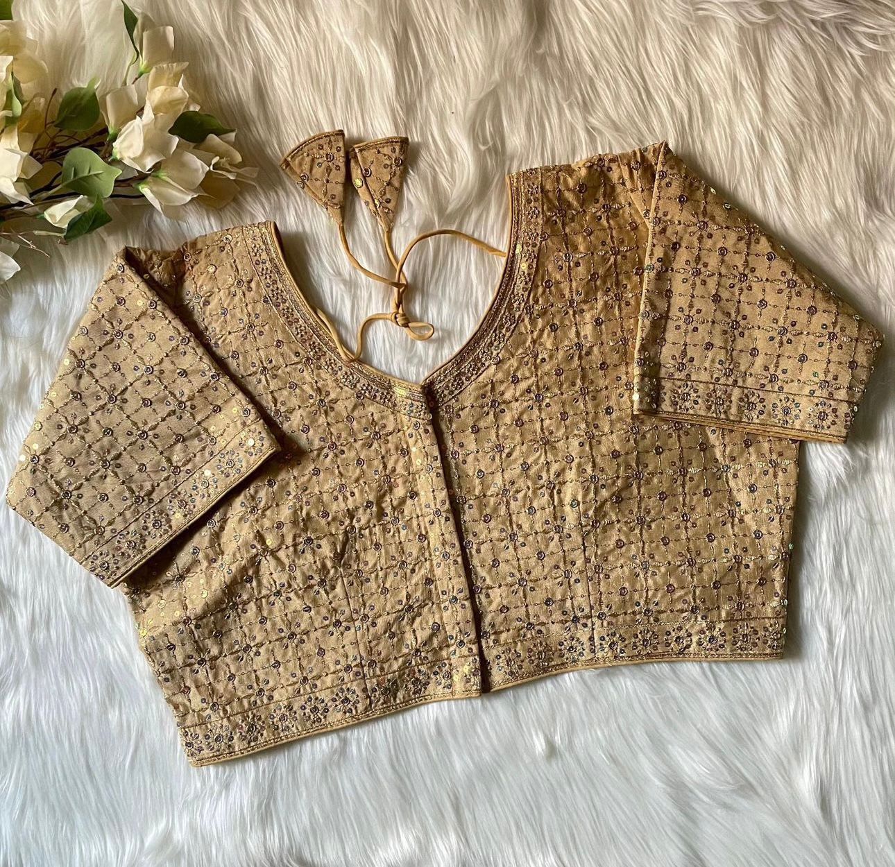 Plus Size stitched blouse in Germany